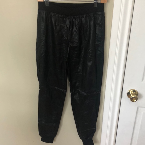 Jogger pants - Picture 1 of 2